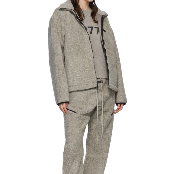 SOLD - ESSENTIALS Sherpa fleece Jacket - Picture 4 of 8